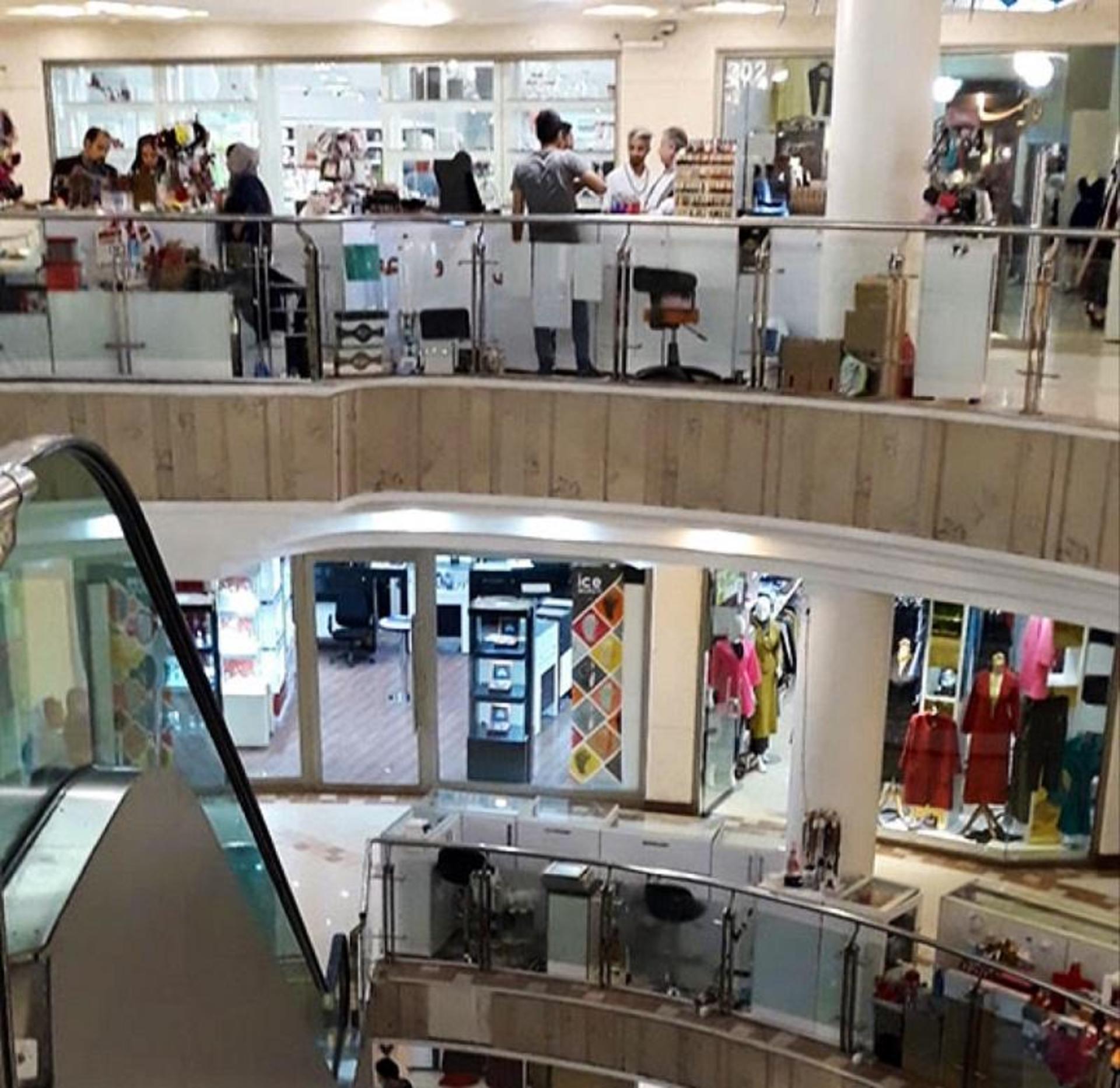 طبقات پاساژ الهیه ساری؛ منبع عکس: گوگل مپ؛ عکاس: بابک بهارفر