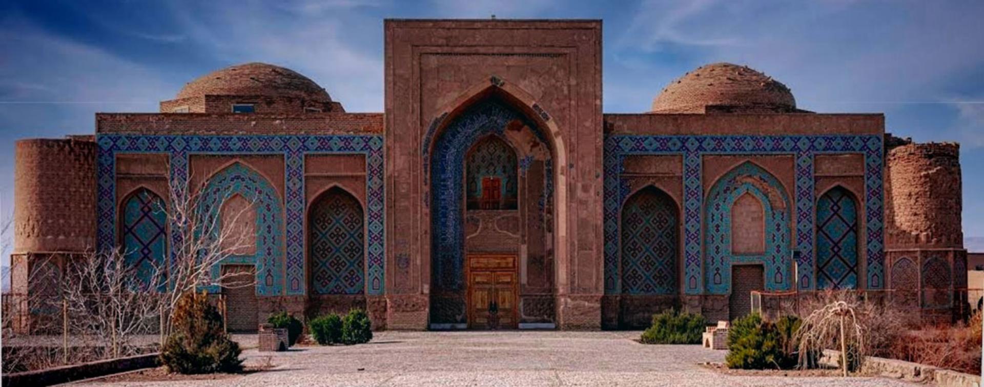مدرسه غیاثیه خرگرد؛ منبع عکس: گوگل مپ؛ عکاس: علی وحدانی