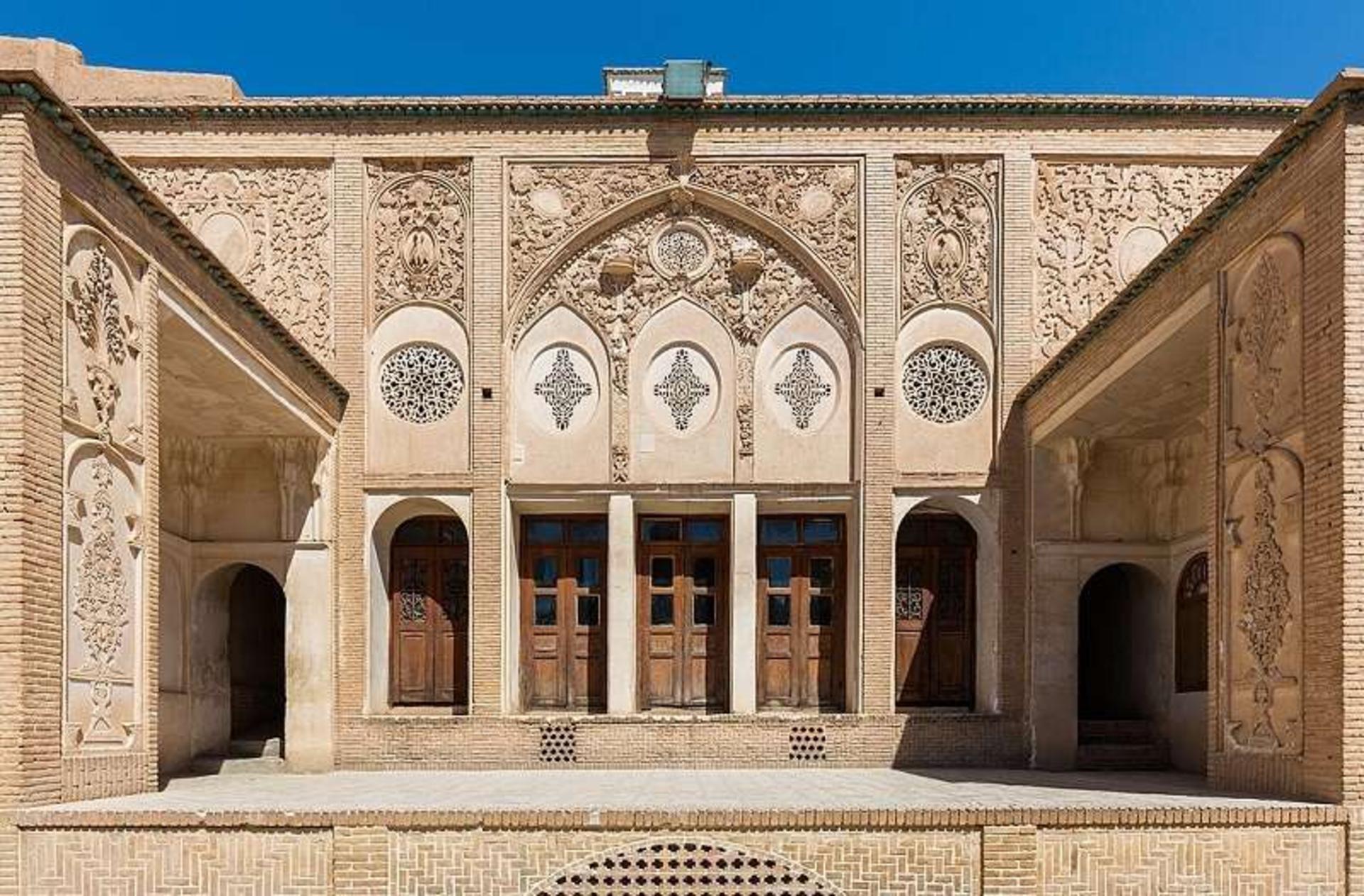 معماری خانه بروجردی کاشان؛ منبع عکس: ویکی لاک؛ عکاس: Diego Delso