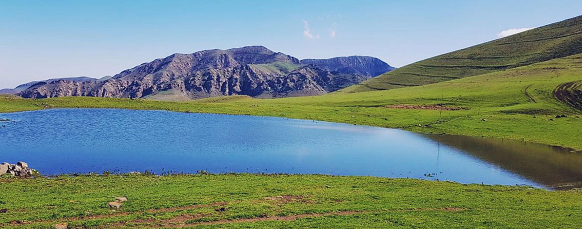 طبیعت روستای خال کندی؛ منبع عکس: ویکی‌مدیا؛ عکاس: Mirisa56