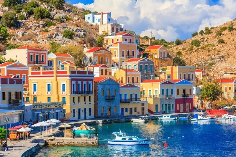 جزیره Symi, Greece؛ منبع عکس: وب‌سایت Housebeautiful.com. عکاس: Ianwool