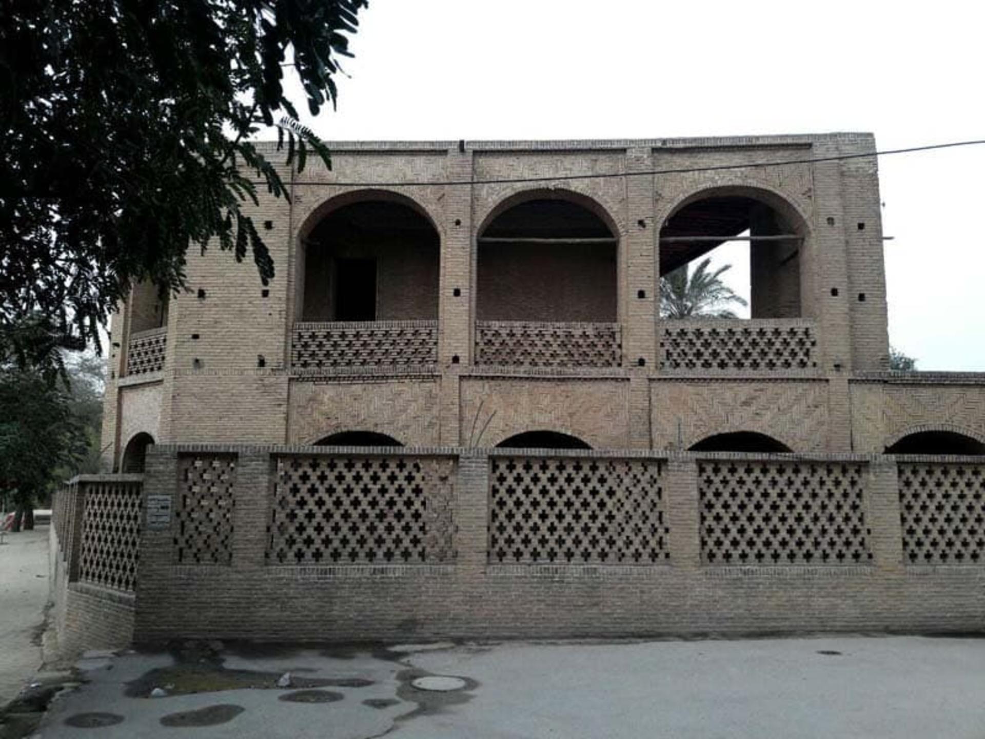 بنای کاروانسرای معین التجار؛ منبع عکس: گوگل مپ؛ نام عکاس: jādi