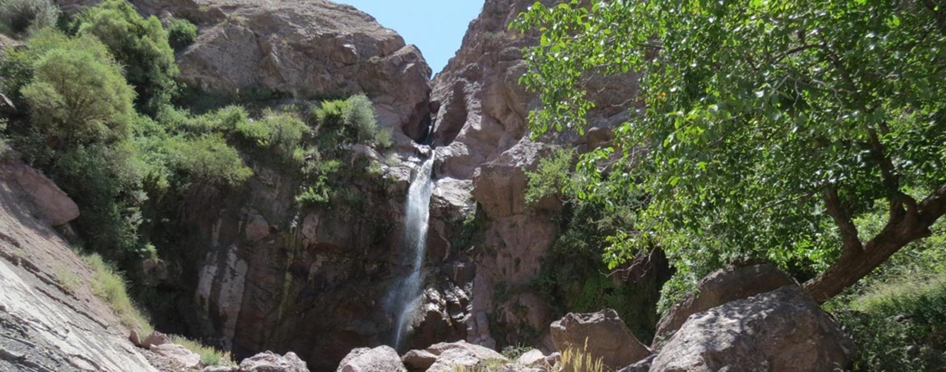 آبشار آبسر؛ منبع عکس: باشگاه خبرنگاران جوان؛ عکاس: نامشخص