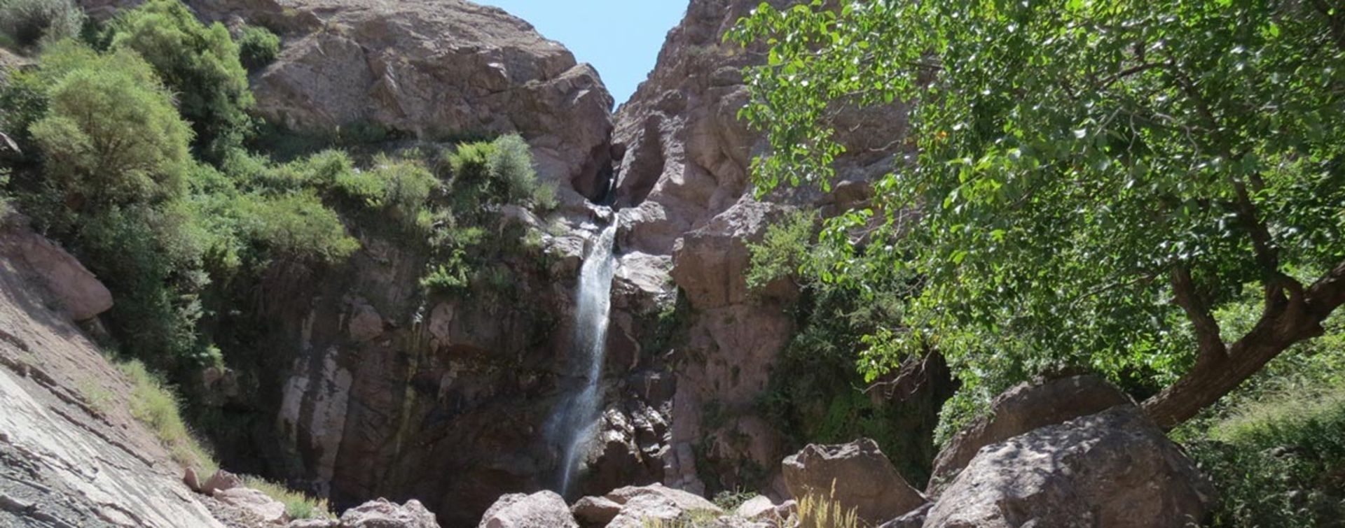 آبشار آبسر؛ منبع عکس: باشگاه خبرنگاران جوان؛ عکاس: نامشخص