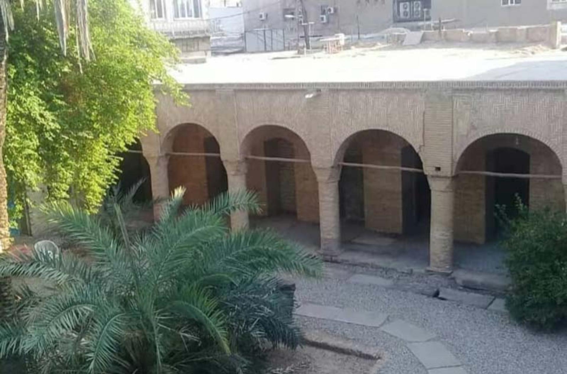 طبقه اول بنای معین التجار؛ منبع عکس: گوگل مپ؛ نام عکاس: jādi