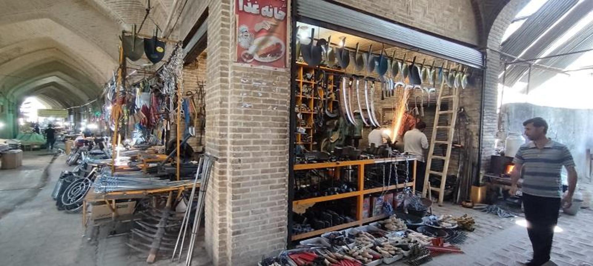 حجره آهنگری در بازار سنتی کرمانشاه؛ منبع عکس: گوگل مپ؛ عکاس: Mehran Shesh Baradaran