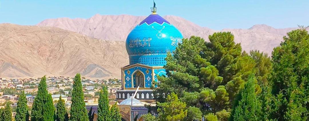 امامزاده بی‌ بی عصمت کوهبنان؛ منبع عکس: kohbaanan.ir؛ عکاس: نامشخص