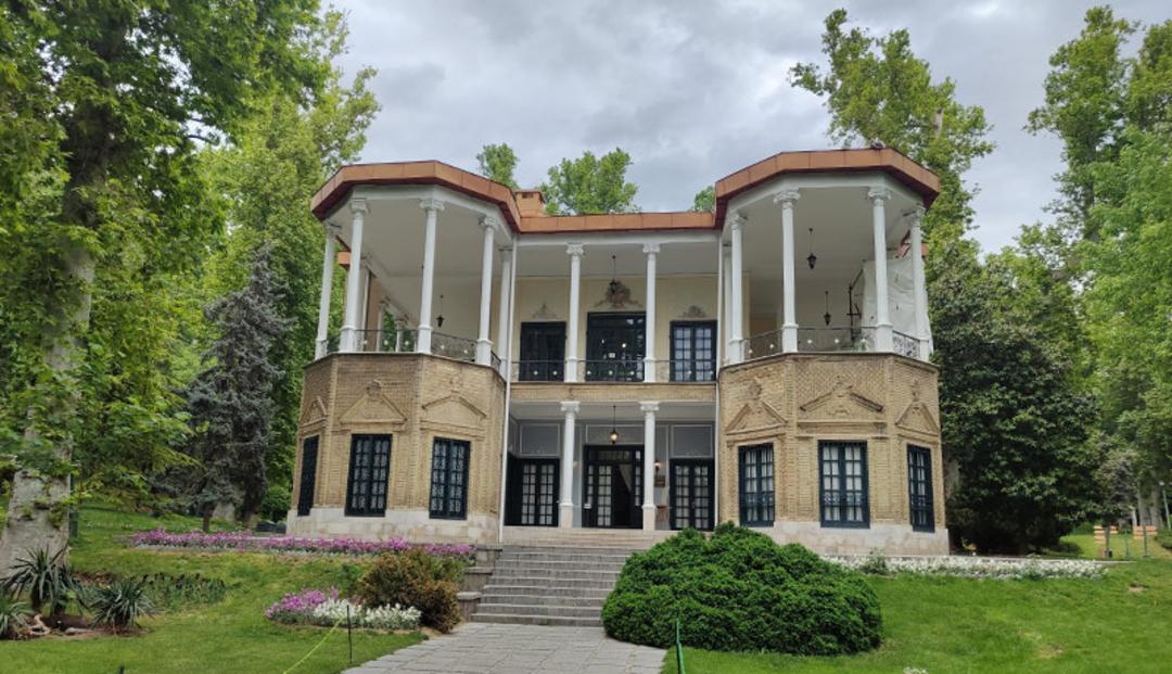 کوشک احمد شاهی در کاخ نیاوران
