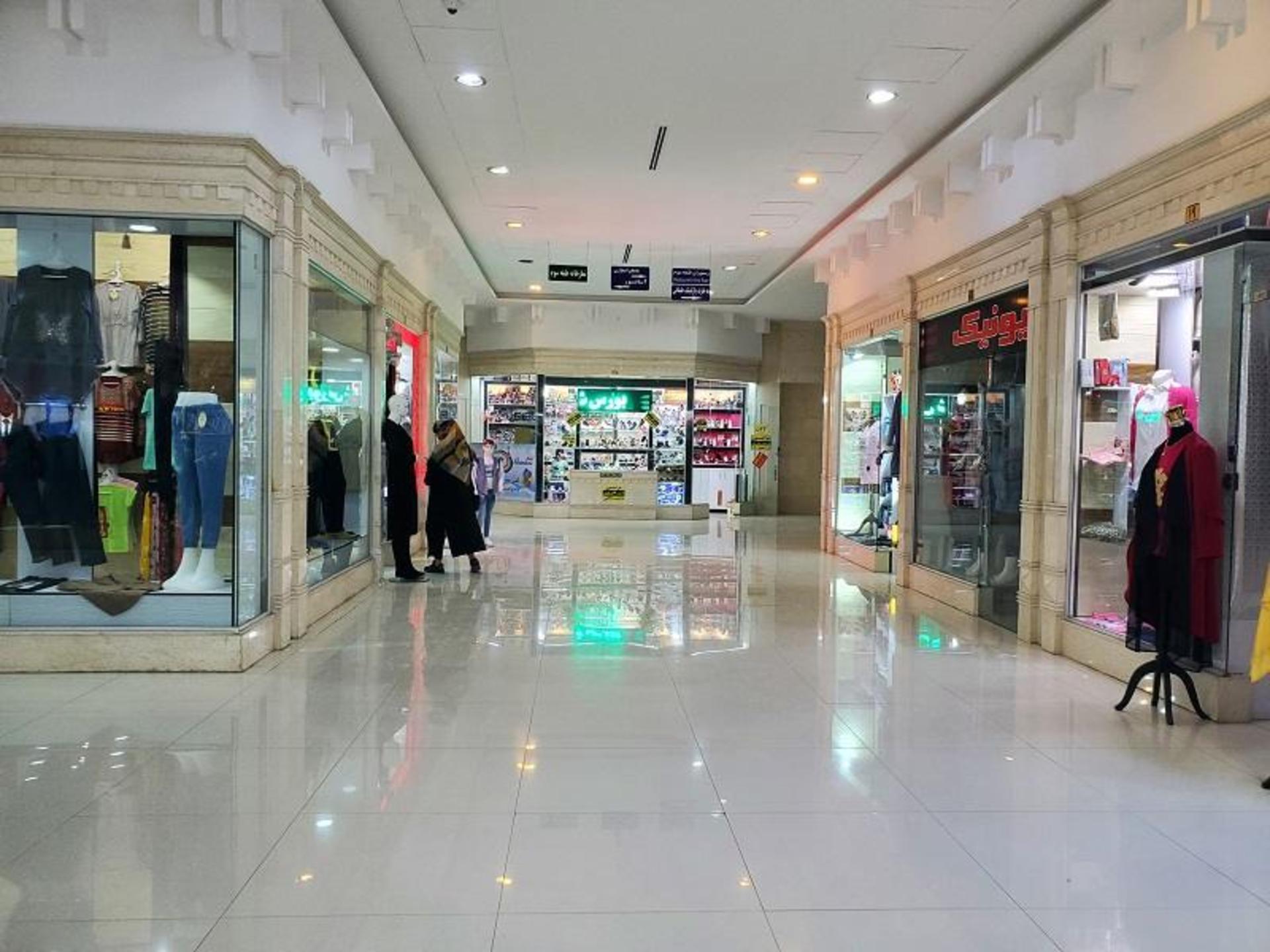 واحدهای تجاریپاساژ پارسیان کرمانشاه؛ منبع عکس: گوگل مپ؛ عکاس: مبین منشتی