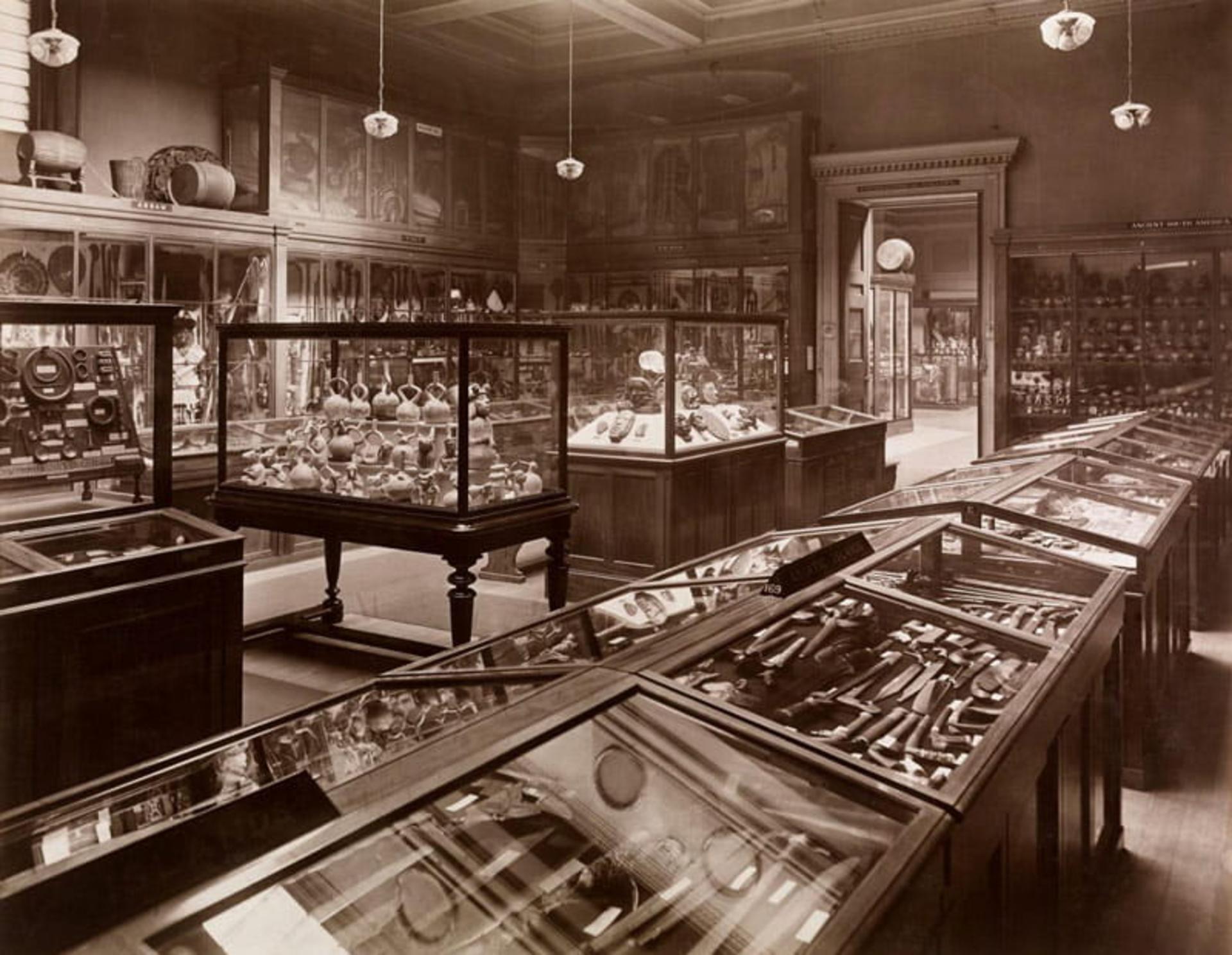 اولین آثار موزه بریتانیا؛ منبع عکس: British Museum، عکاس: نامشخص