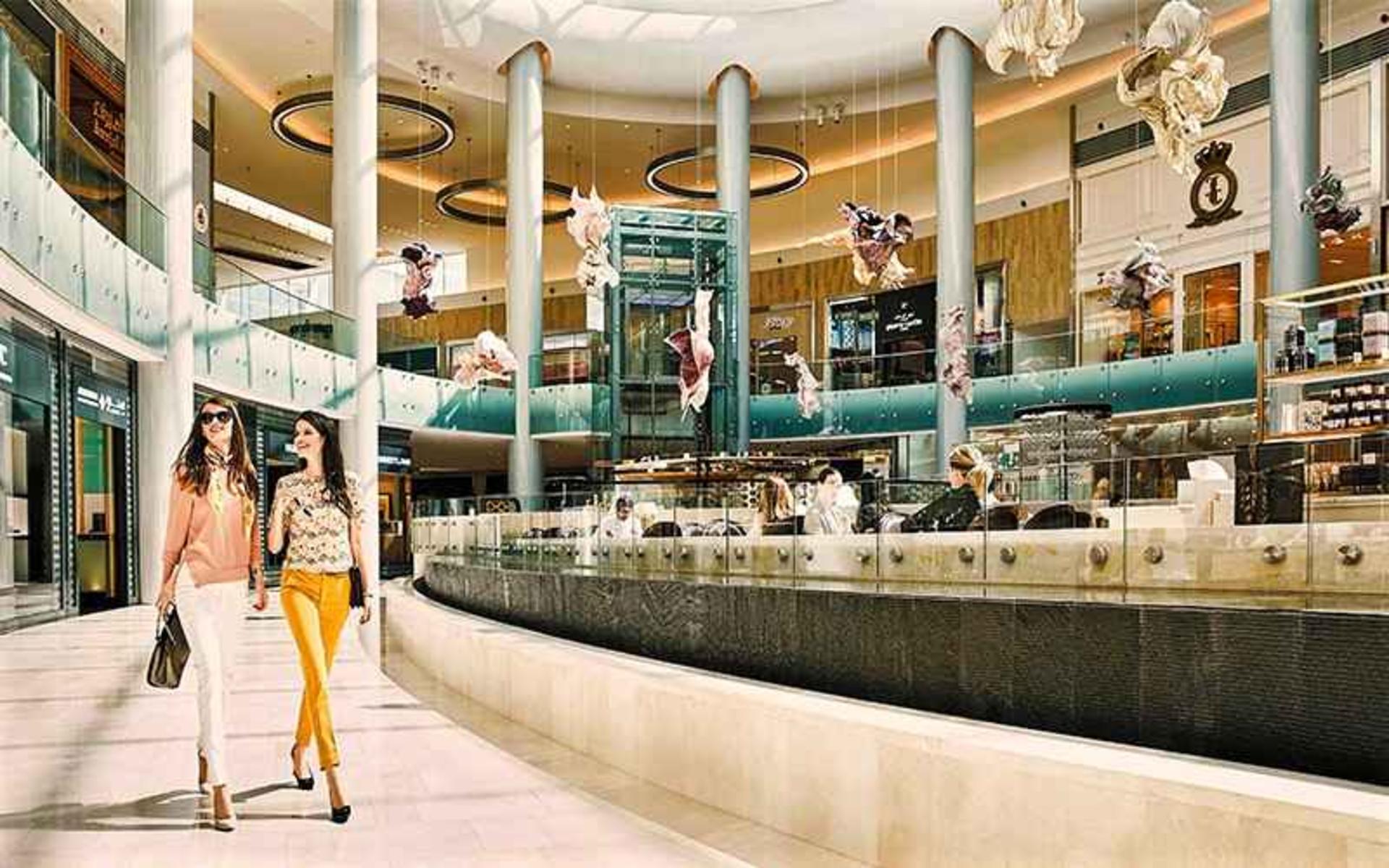 فضای داخلی یاس مال، منبع عکس: visitabudhabi.ae، عکاس: نامشخص