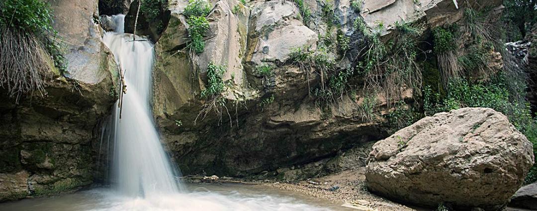 آبشار اسطرخی (آبشار شارشار)؛ منبع عکس: تابناک؛ عکاس: نامشخص