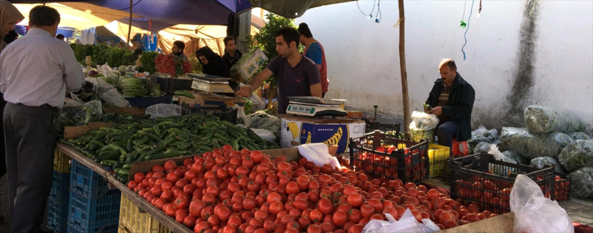 چهارشنبه بازار چابکسر؛ منبع عکس: گوگل مپ؛ عکاس: امیرحسین محمدی