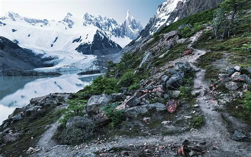 برف در کوهستان های پاتاگونیا، منبع عکس: behance.net، عکاس: Lukas Furlan