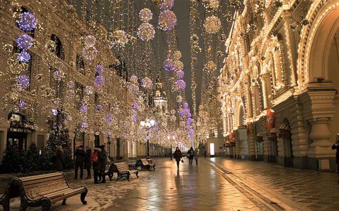 خیابان نیکولسکایا در شب، منبع عکس: flickr.com، عکاس: Dm_Astro&Photo