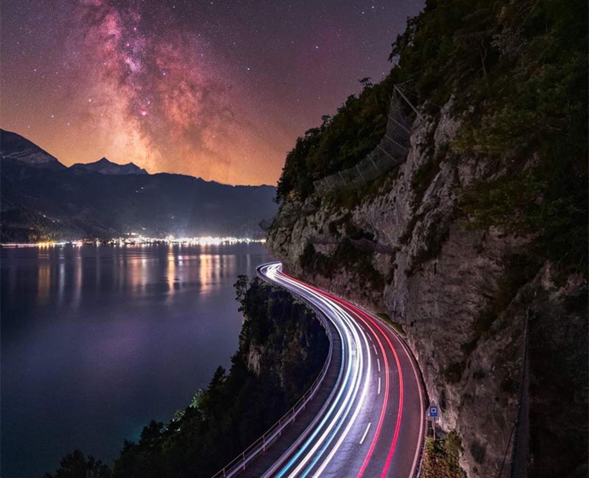 جاده کوهستانی در شب های سوئیس، منبع عکس: benjaminbarakat.com، عکاس: Benjamin Barakat  