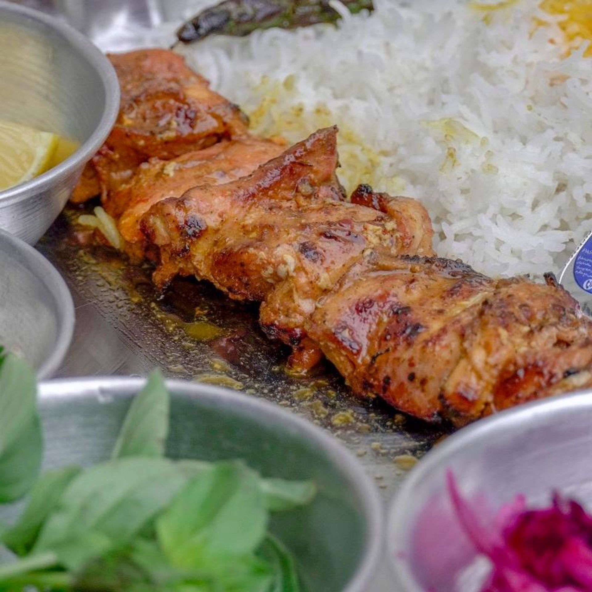 غذاهای کبابی رستوران ورگ چابهار؛ منبع عکس: گوگل مپ؛ عکاس: Varag Restaurant