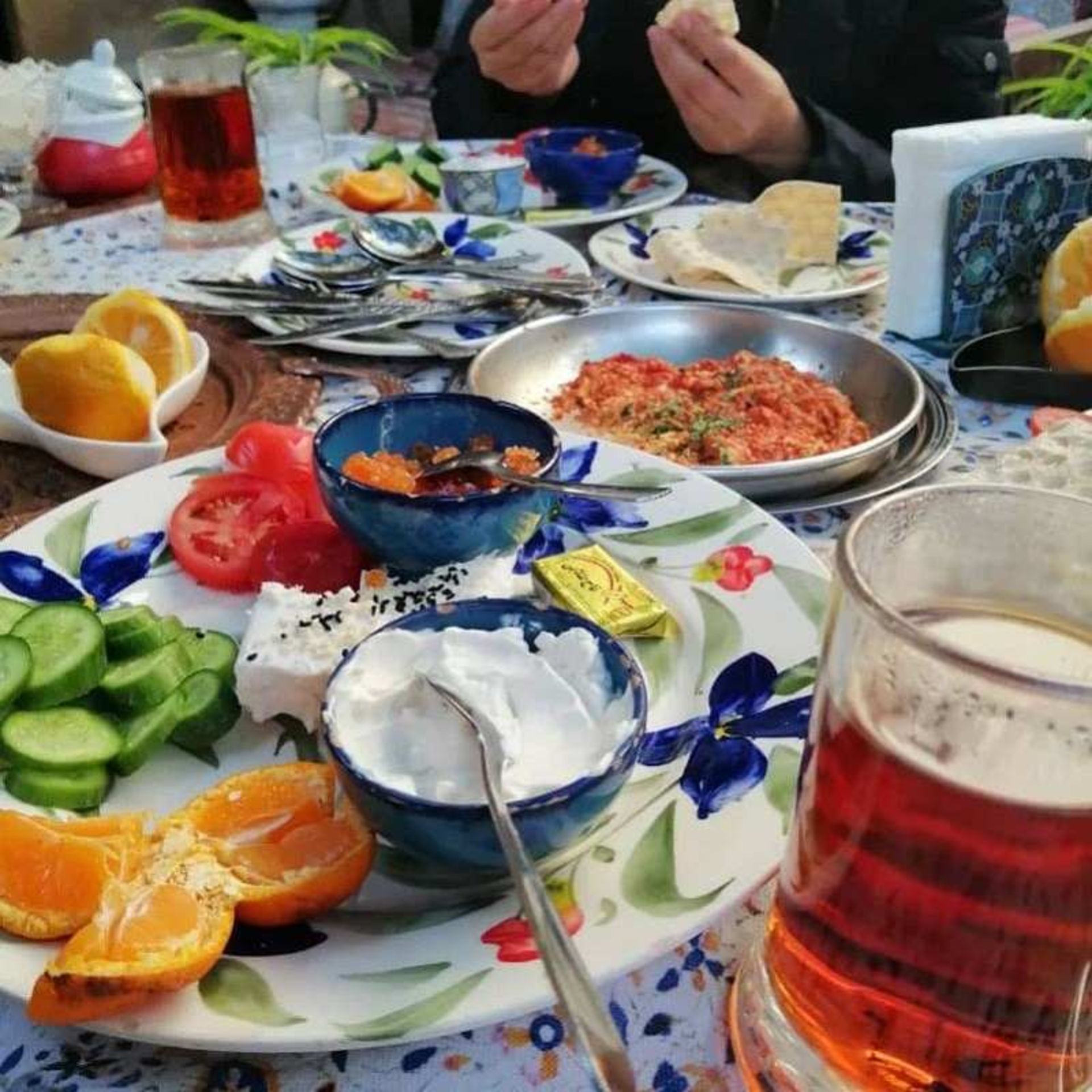 صبحانه بومگردی ترنجستان شیراز؛ منبع عکس: اینستاگرام Toranjestanhouse. عکاس: نامشخص