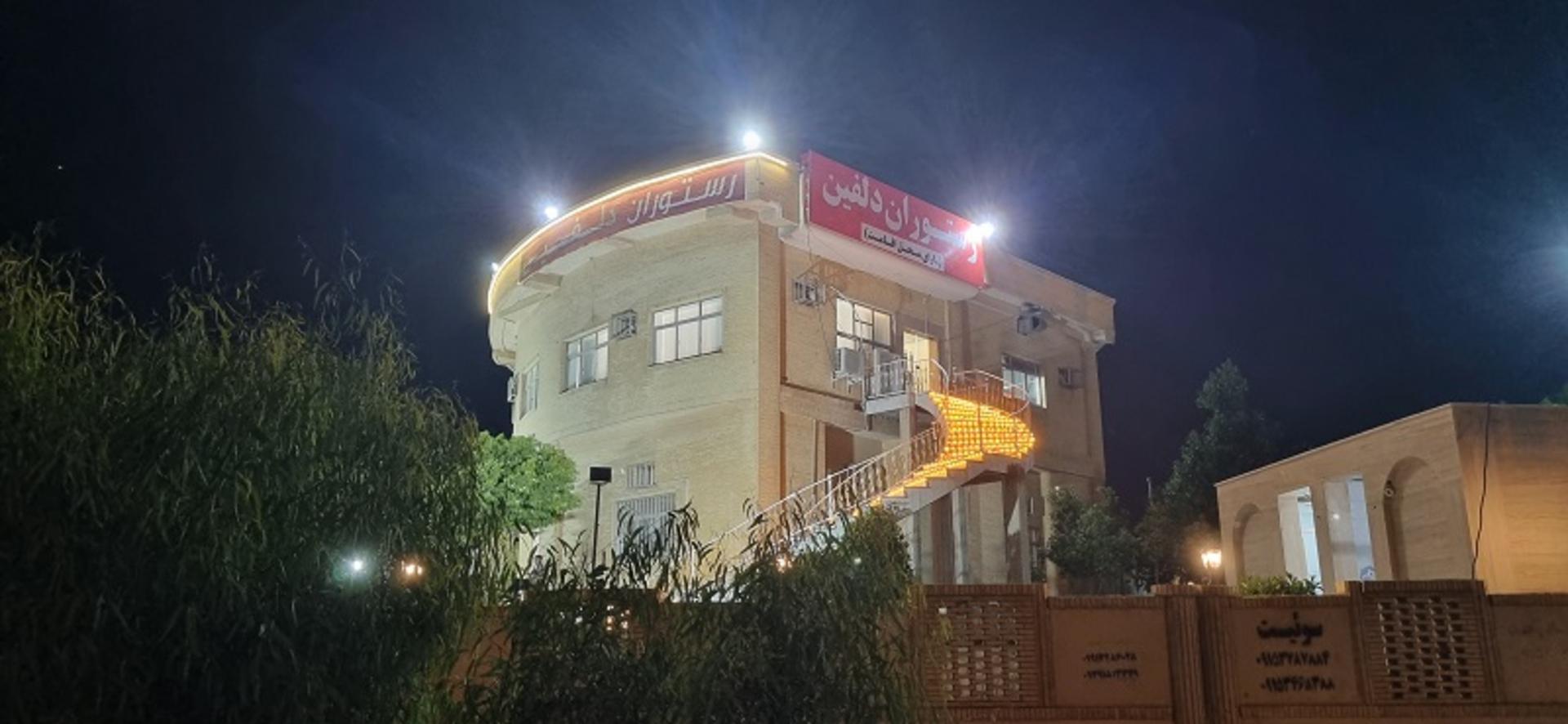 رستوران دلفین چابهار؛ منبع عکس: گوگل مپ؛ عکاس: اهورا اشکانی