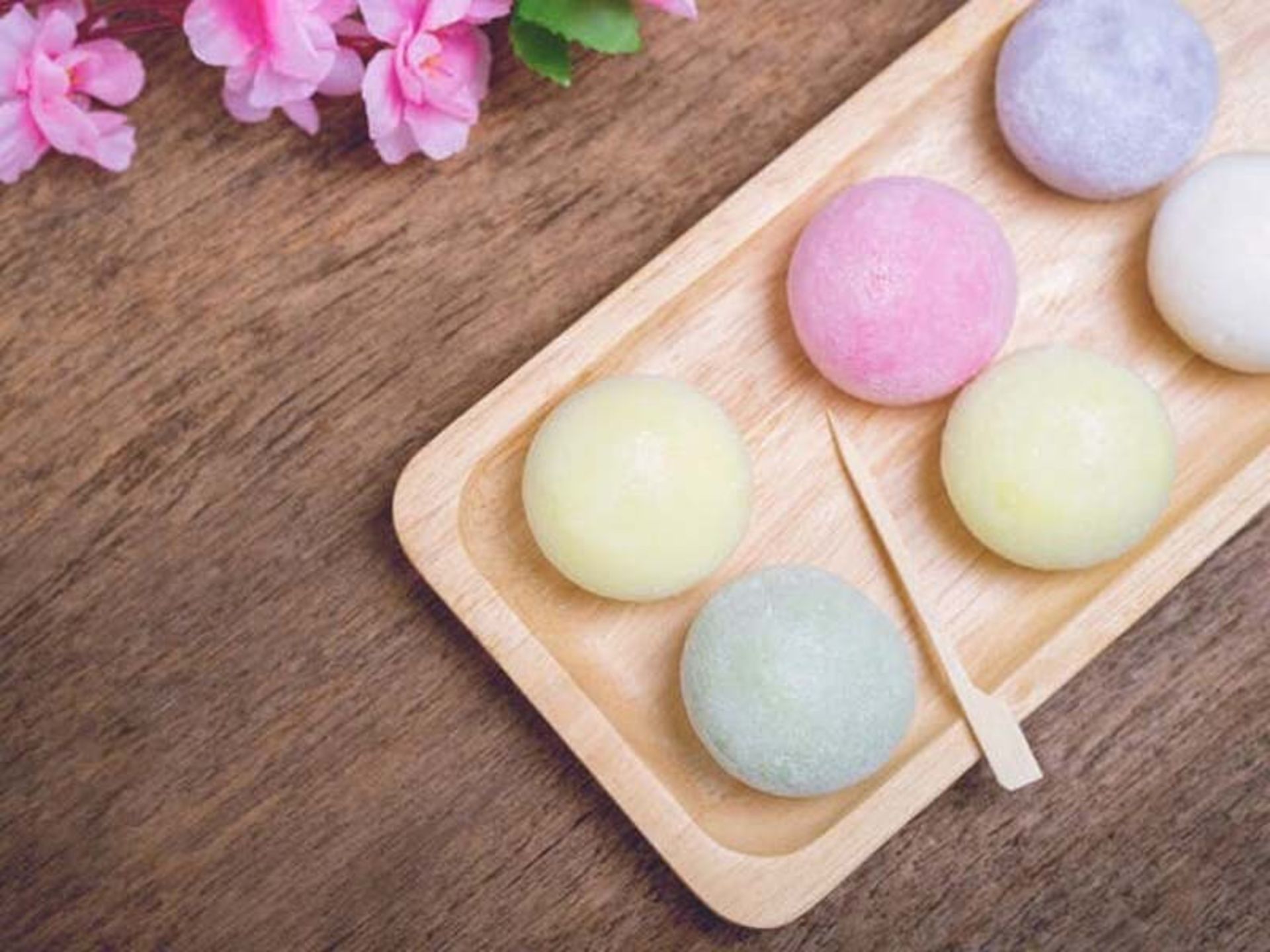 موچی با رنگ های شاد؛ منبع عکس: TokyoTreat؛ نام عکاس: نامشخص