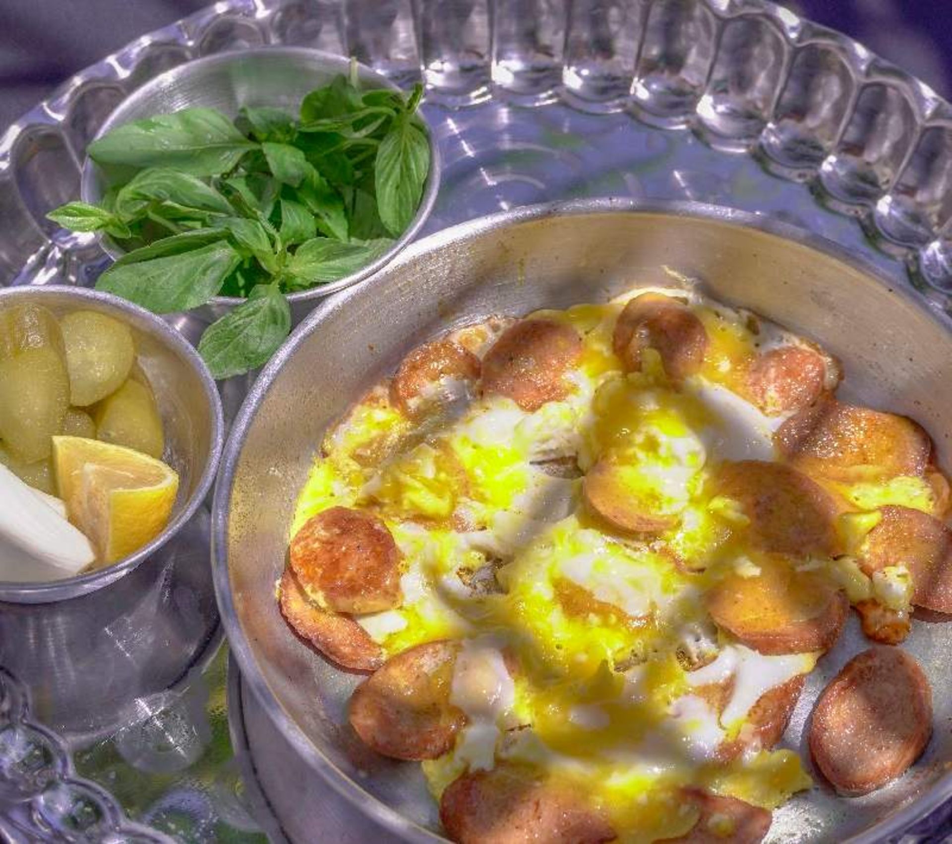 صبحانه در رستوران ورگ چابهار؛ منبع عکس: گوگل مپ؛ عکاس: Varag Restaurant