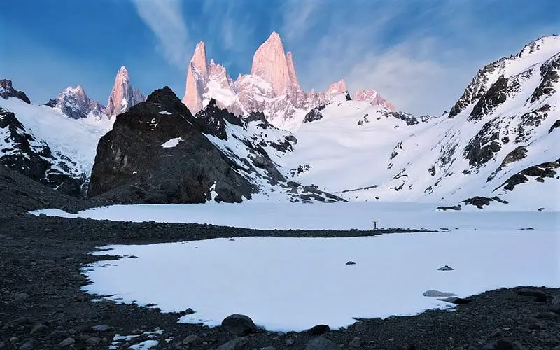 کوهستان های برفی پاتاگونیا، منبع عکس: behance.net، عکاس: Lukas Furlan