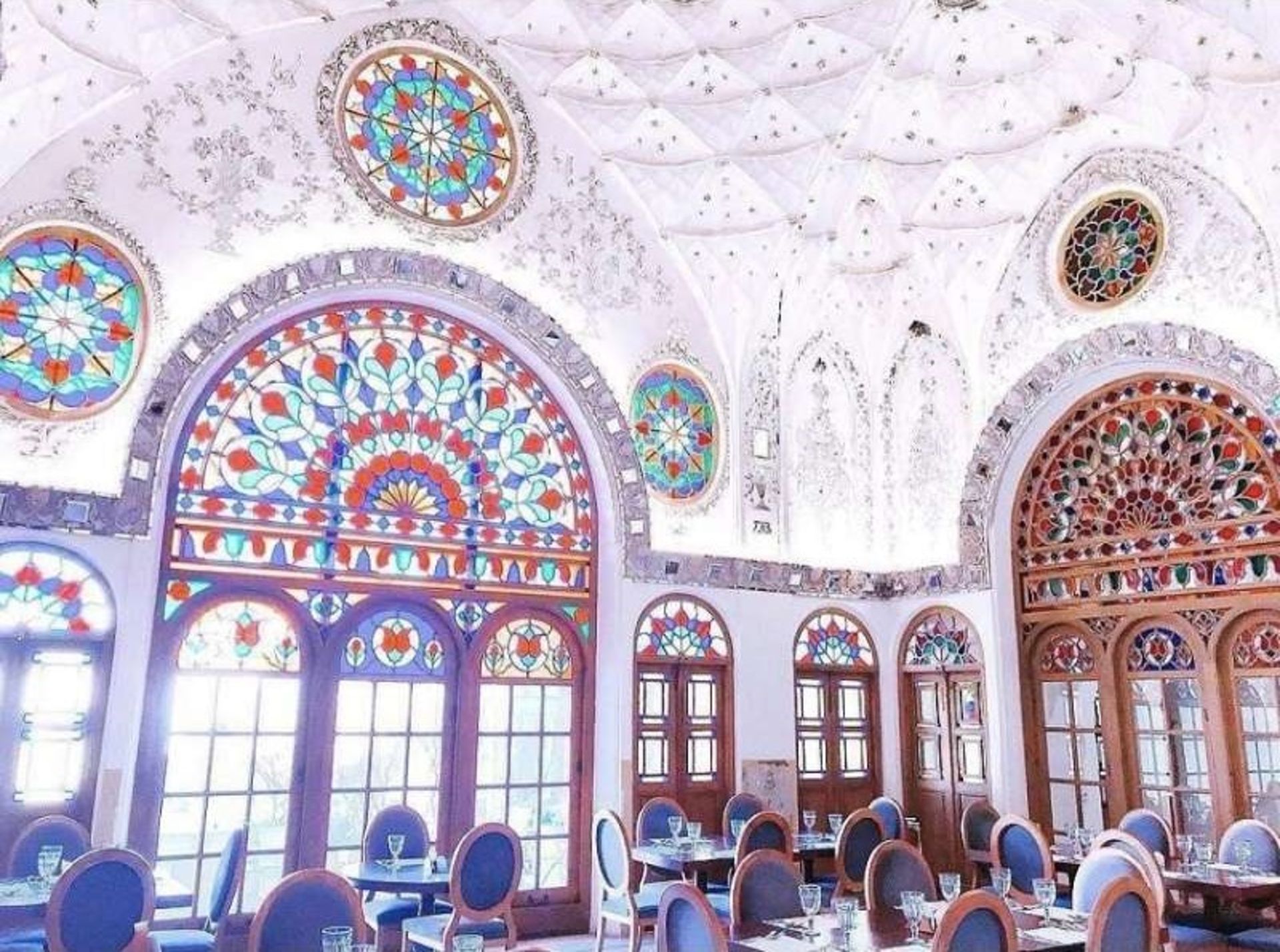 تالار آیینه خانه عامری؛ منبع عکس: گوگل مپ؛ عکاس: Parvin Ef