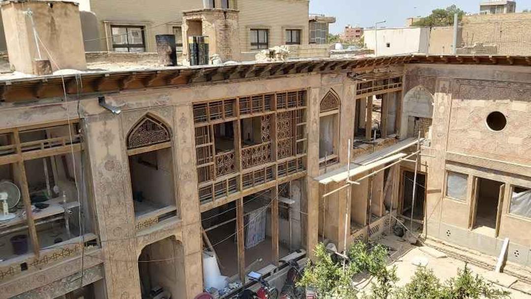 کاخ سرهنگ پیش از مرمت؛ منبع عکس: گوگل مپ؛ عکاس: مژگان محمدی
