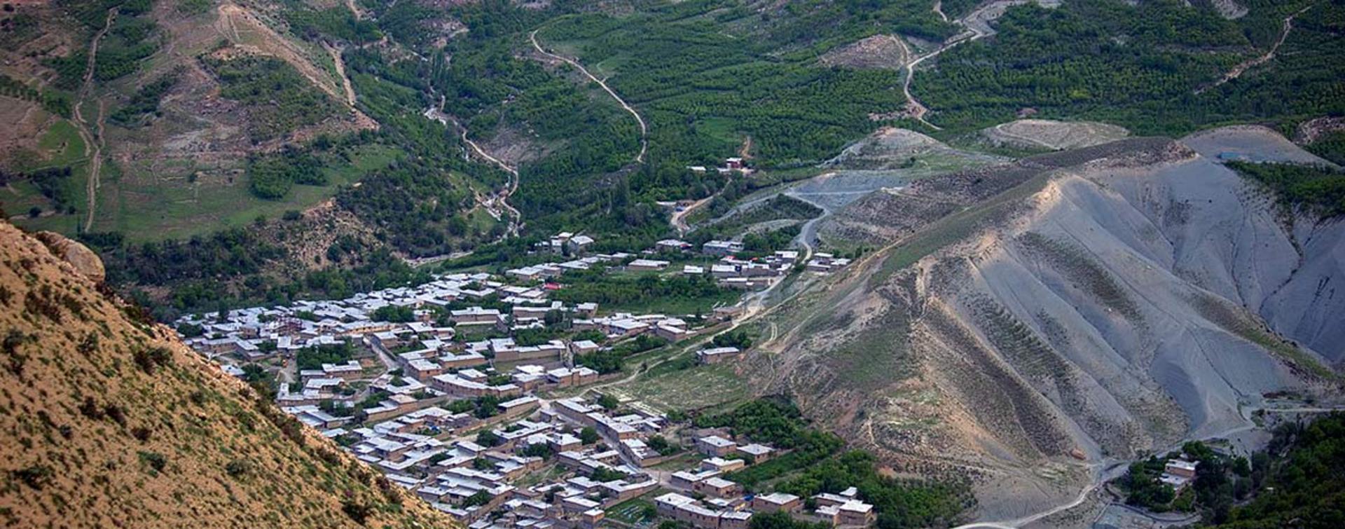 روستای خفر؛ منبع عکس: ویکی‌مدیا؛ عکاس: مصطفی معراجی