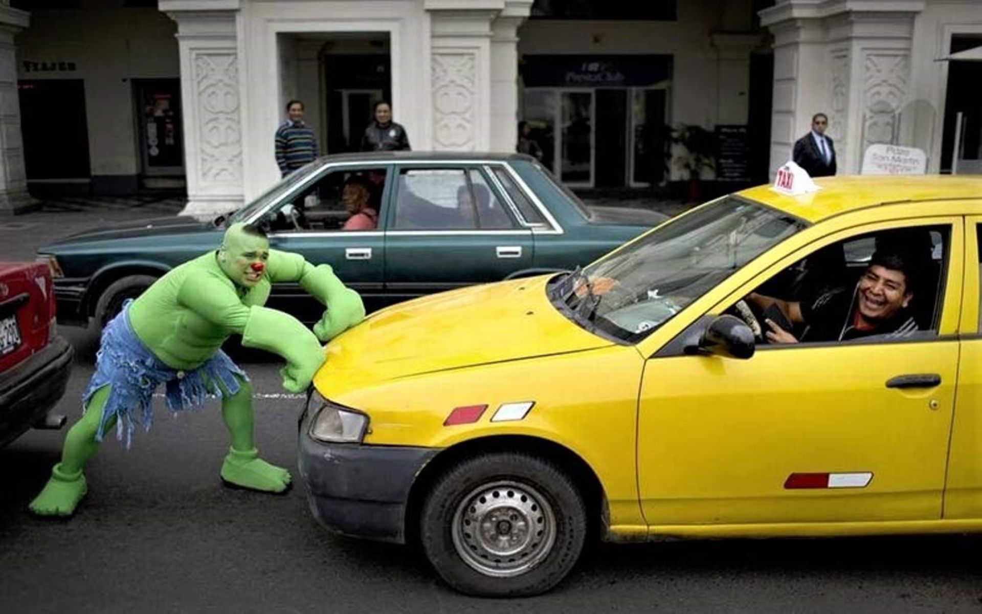 دلقک هالک در رژه دلقک های پرو