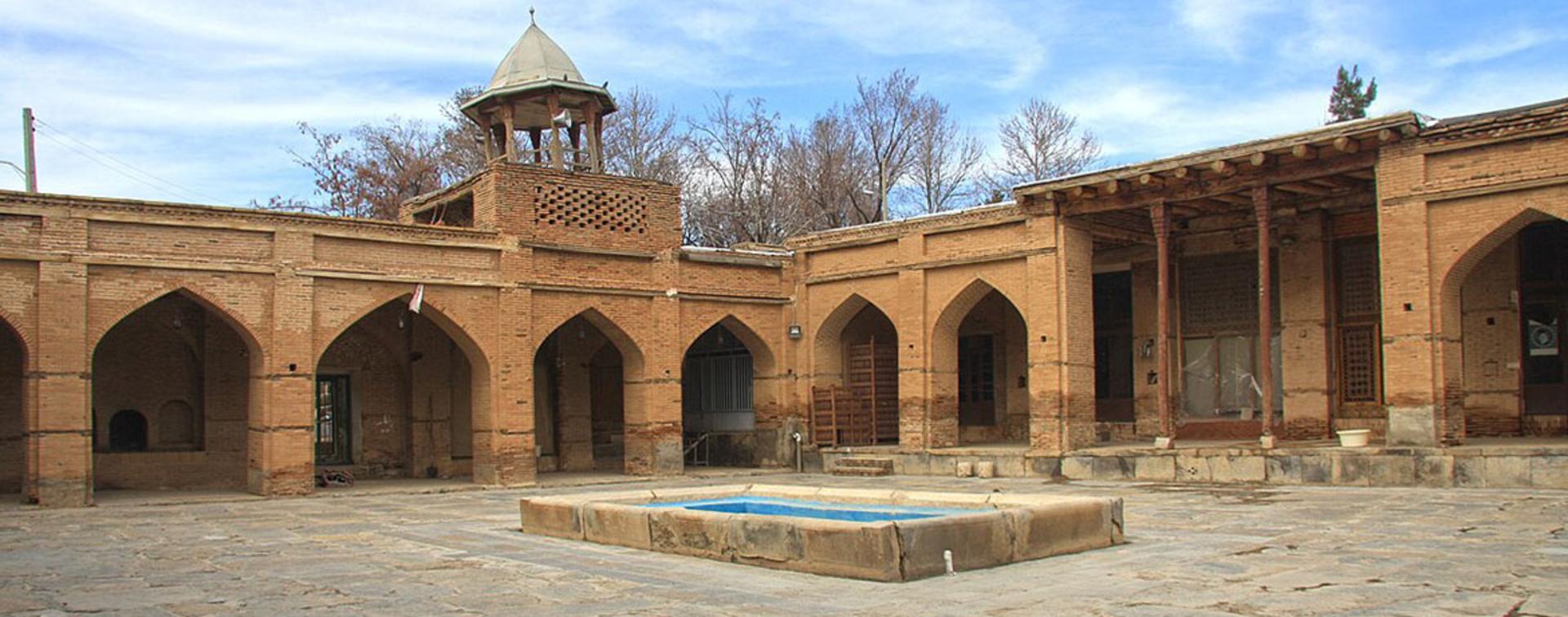 مسجد جامع خوانسار؛ منبع عکس: ویکی‌مدیا؛ عکاس: بابک عینی