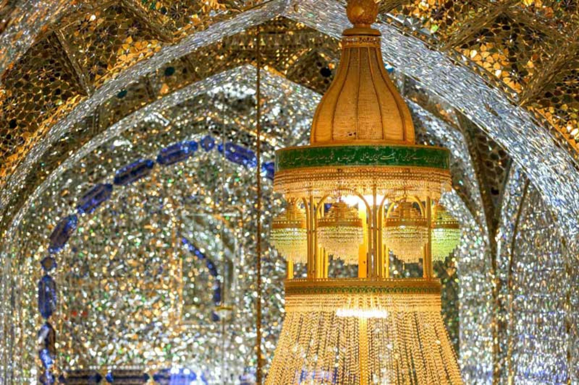 مناره طلایی حرم امام علی (ع)، منبع عکس: سایت حرم امام علی (ع)، عکاس: مجاب الحجار
