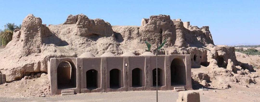 قلعه فهرج؛ منبع عکس: ویکی‌مدیا؛ عکاس: نامشخص