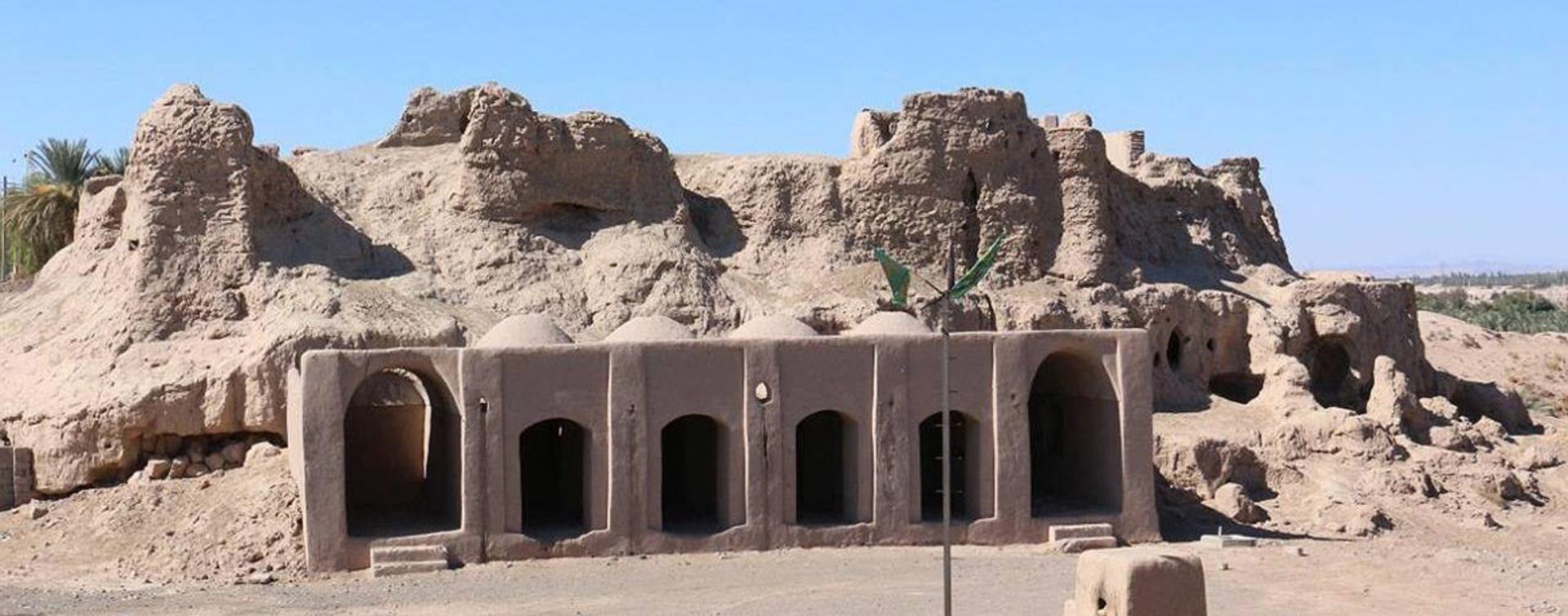 قلعه فهرج؛ منبع عکس: ویکی‌مدیا؛ عکاس: نامشخص