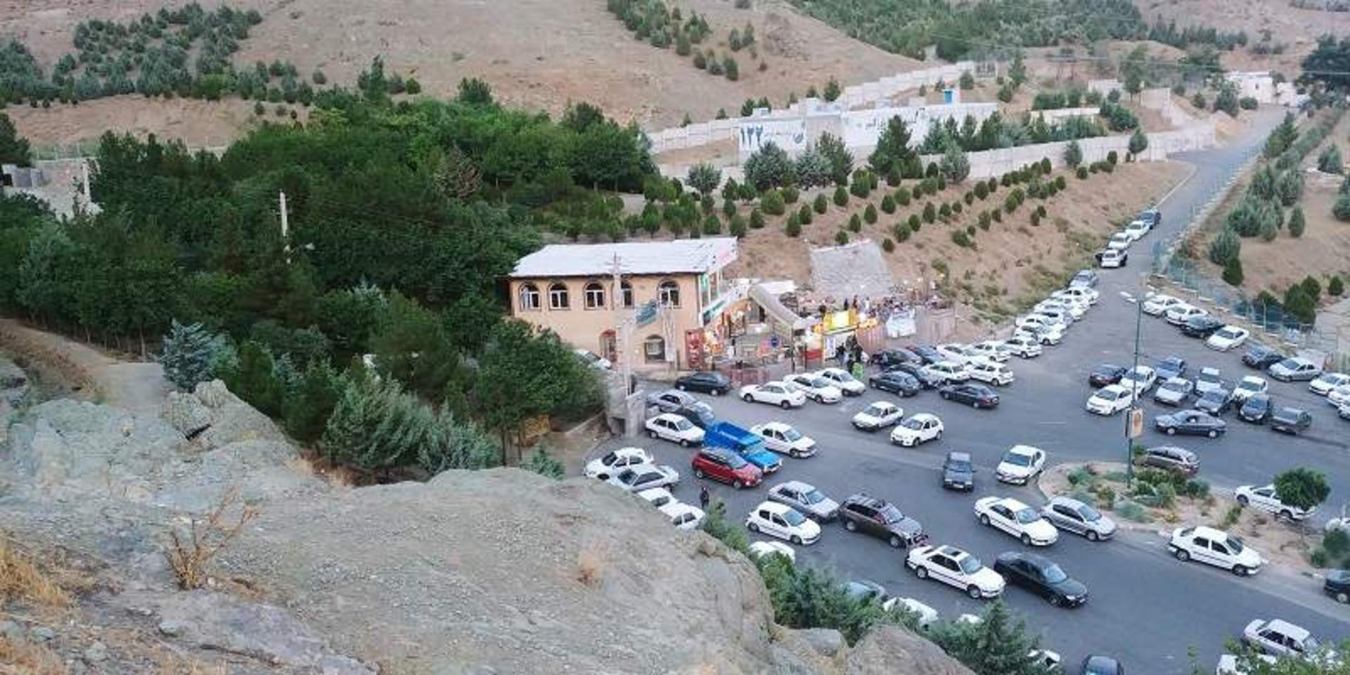 بام کرج کوهپایه عظیمیه؛ منبع عکس: گوگل مپ؛ عکاس: حسام غلامی