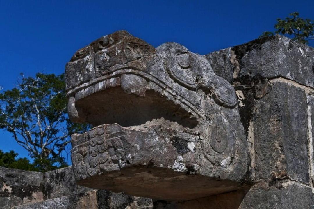 مجسمه خدای کوکولکان،  منبع: whc.unesco، عکاس: Michael Laudij