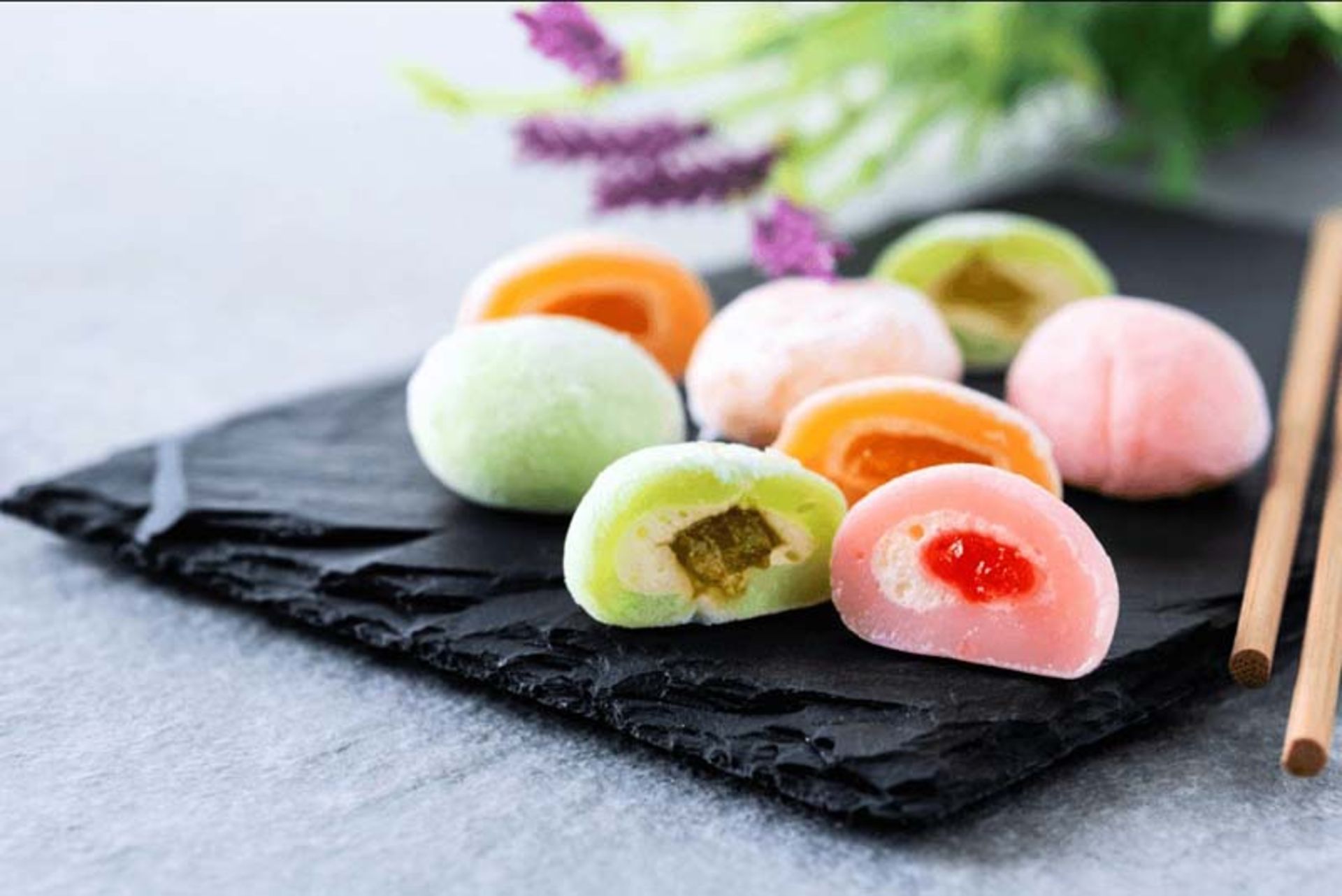 موچی رنگارنگ با فیلینگ ژله ای؛ منبع عکس: Sakuraco؛ نام عکاس: نامشخص