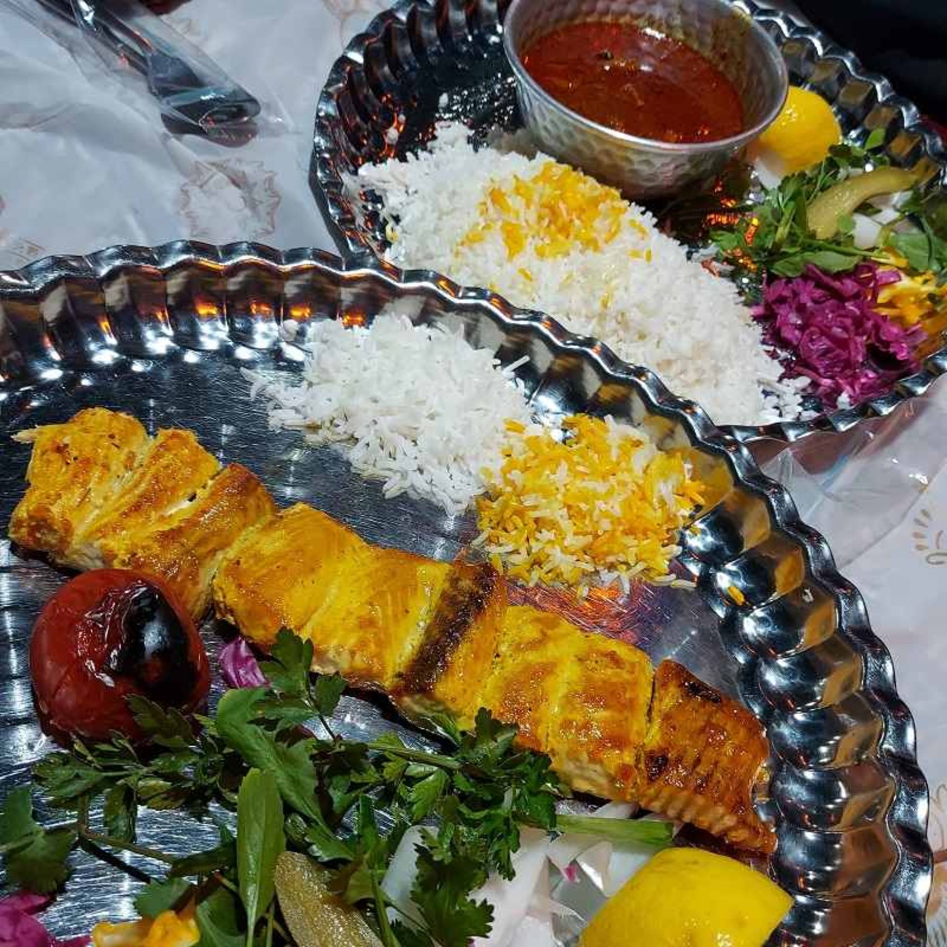 غذاهای دریایی و محلی چابهار رستوران ساحلی خلیج؛ منبع عکس: گوگل مپ؛ عکاس: مهدی نظرکرده