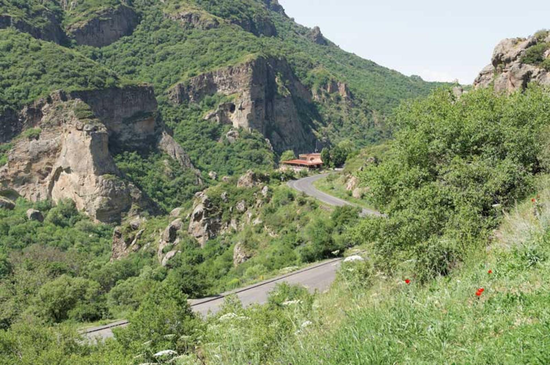 جاده کوهستانی نوردوز به ایروان، منبع عکس: ویکی مدیا، عکاس: Vyacheslav Argenberg