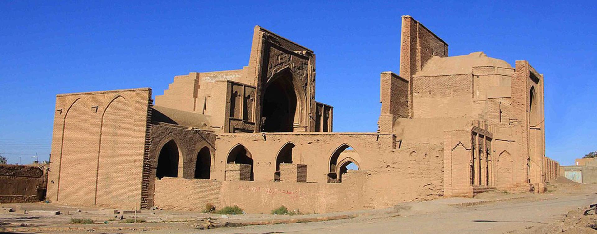 مسجد جامع فرومد؛ منبع عکس: ویکی‌مدیا؛ عکاس: سحرناز طالب نژاد