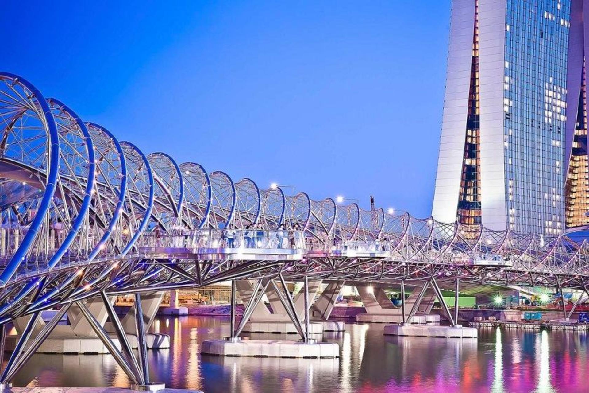پل معروف Helix سنگاپور در روز؛ منبع عکس: وب سایت Technolite.global. عکاس: نامشخص