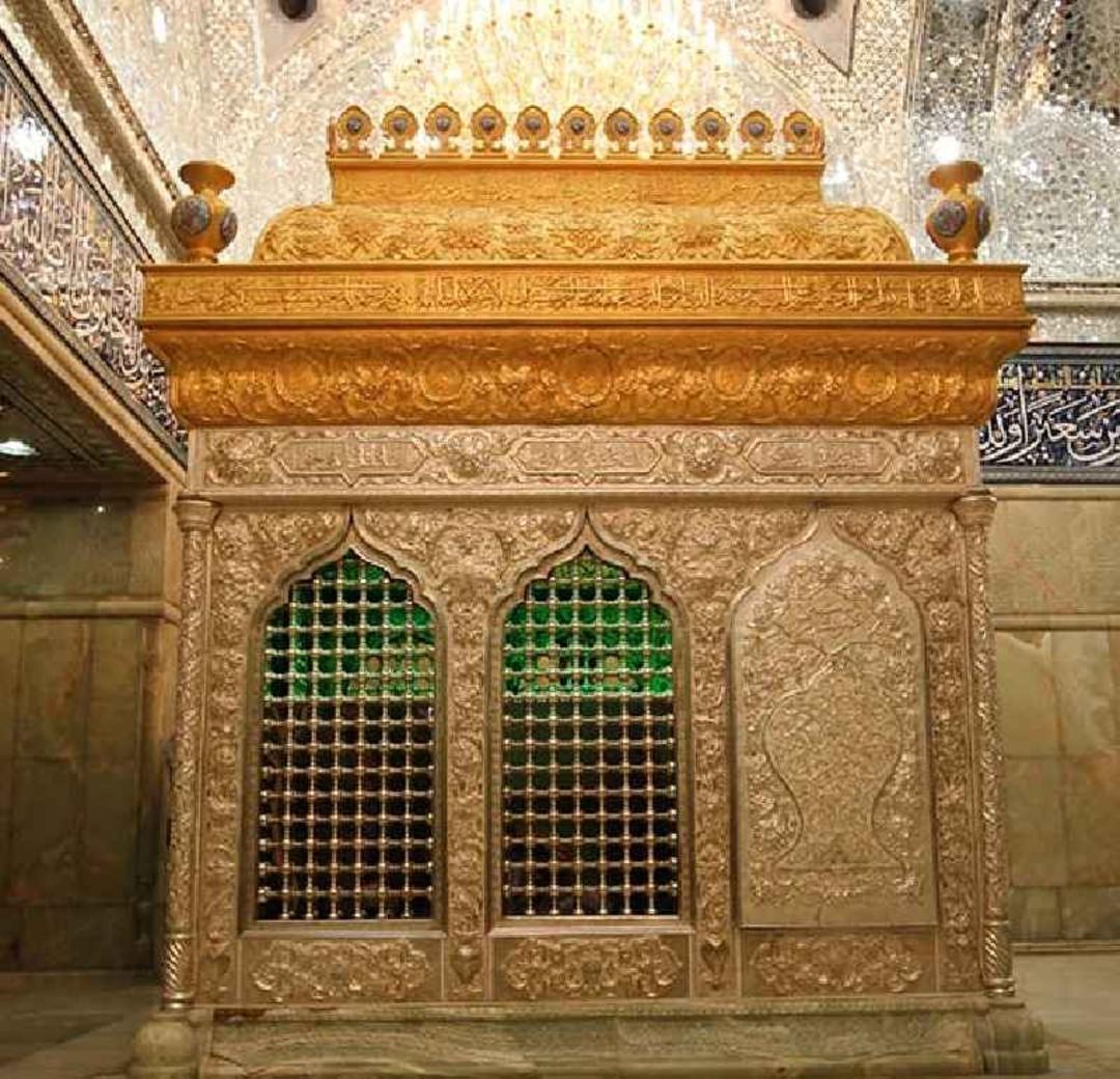 ضریح ابراهیم مجاب در حرم امام حسین (ع)؛ منبع عکس: ویکی شیعه؛ عکاس: Alikhani 