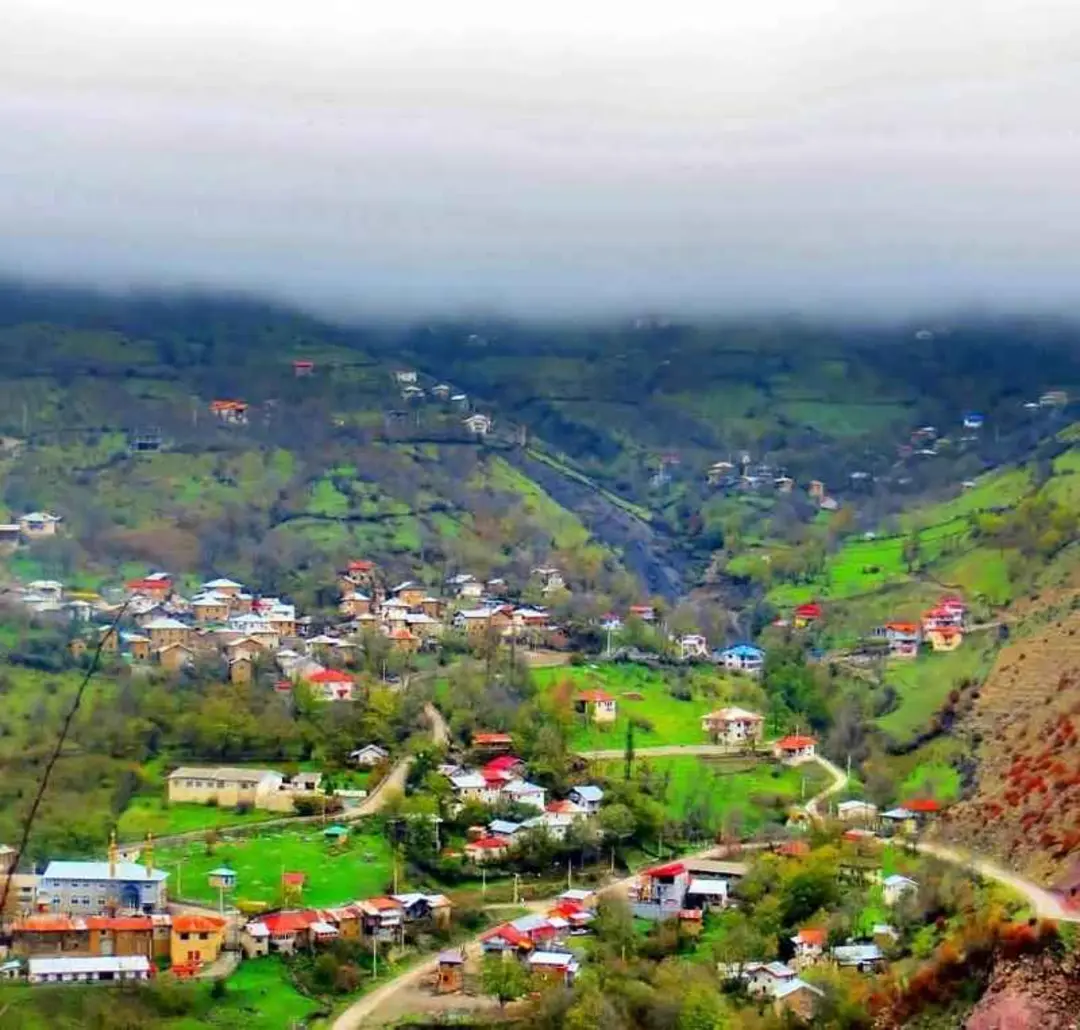 خانه های روستای جنت رودبار. منبع عکس: گوگل مپ. عکاس: محمدرضا یعقوبی شواکی