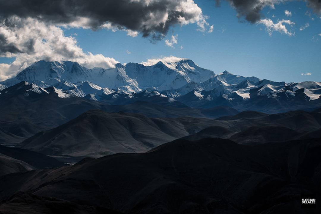 کوهستان نیمه برفی در استان تبت چین