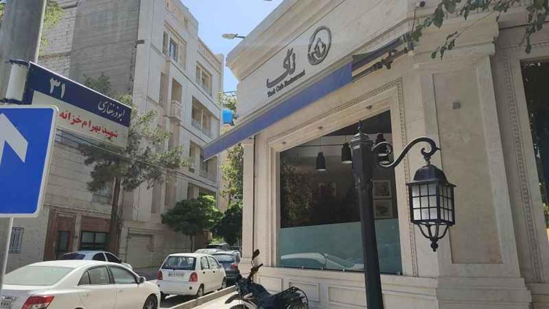 ورودی کافه رستوران تاک مشهد