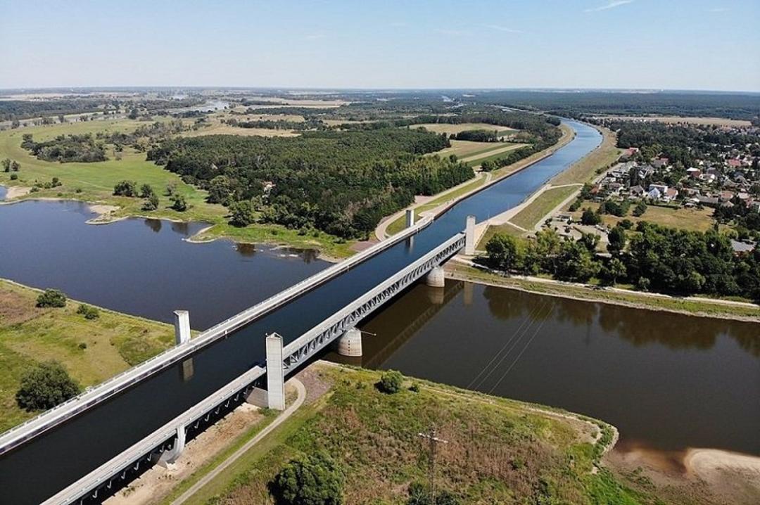 پل معروف Magdeburg Water در آلمان؛ منبع عکس: وب سایت worldfamousthings.com. عکاس: نامشخص