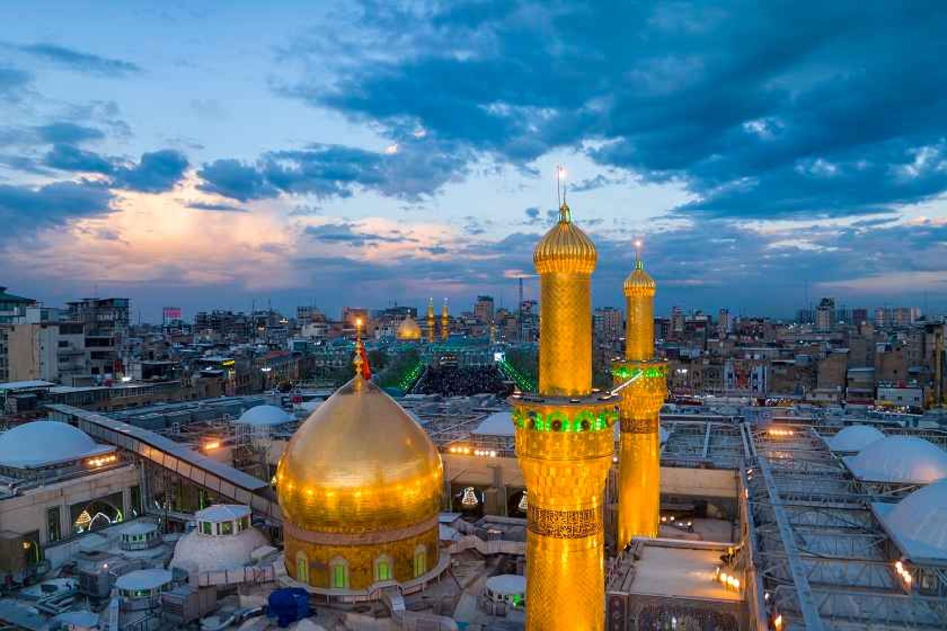 گنبد و گلدسته طلایی حرم امام حسین؛ منبع عکس: سایت ahlolbait.com؛ عکاس: نامشخص