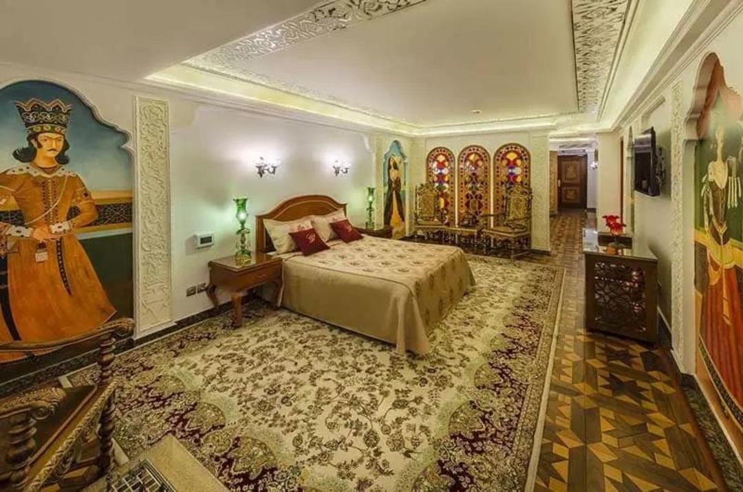  سوییت قاجاری هتل گلدن پالاس مشهد؛منبع عکس: وب‌سایت Goldenpalacehotel.com. عکاس: نامشخص