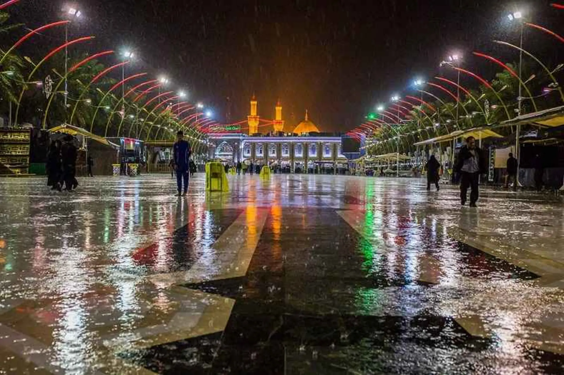 بین الحرمین در شب؛ منبع عکس: گوگل مپ؛ عکاس: دنیل کریمی عکاس: 