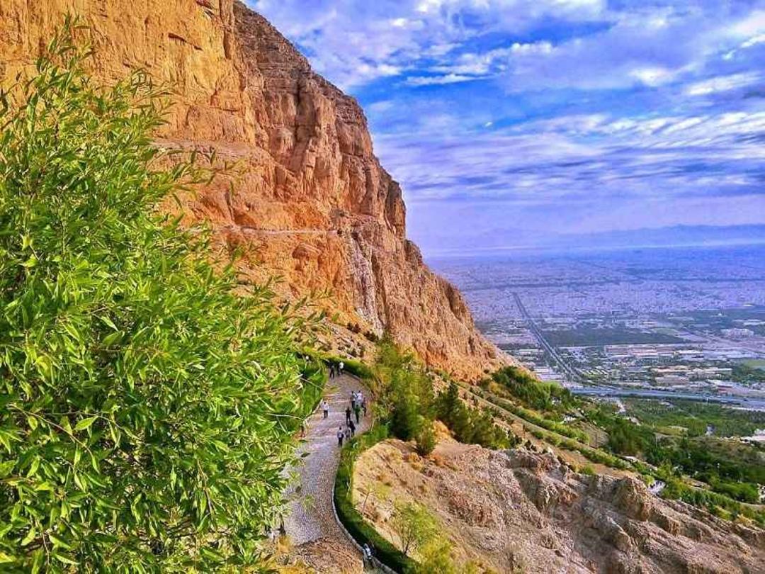 مسیر کوهنوری پارک صفه. منبع عکس‌: گوگل مپ. عکاس: محسن خرسندی